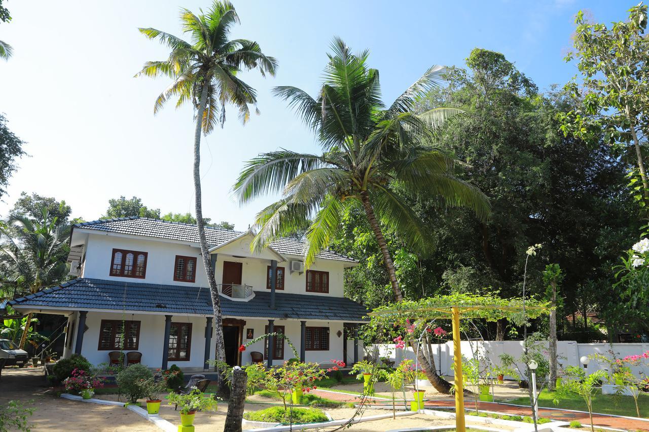 Marari Peterland Apartment Alappuzha ภายนอก รูปภาพ