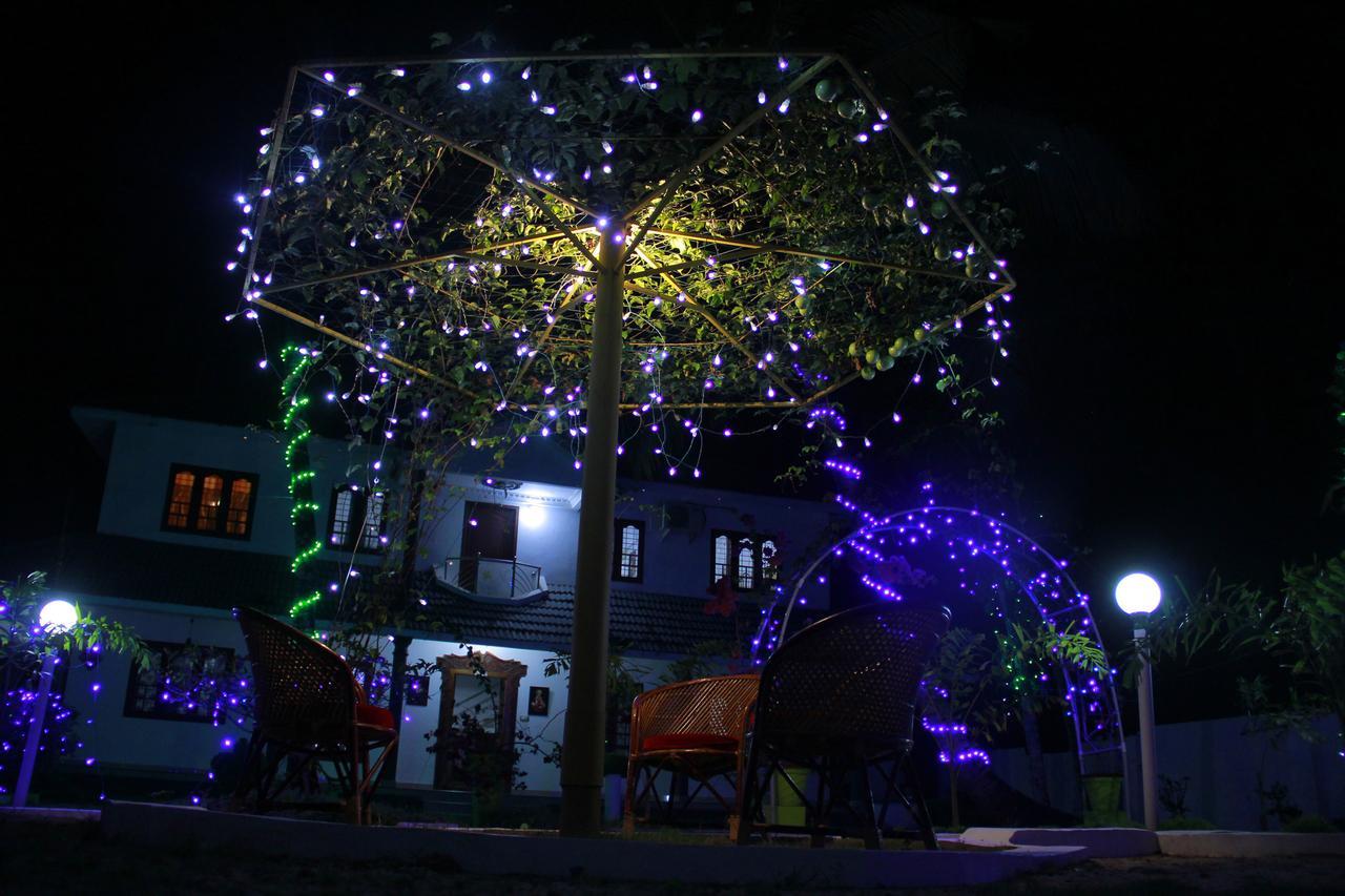 Marari Peterland Apartment Alappuzha ภายนอก รูปภาพ