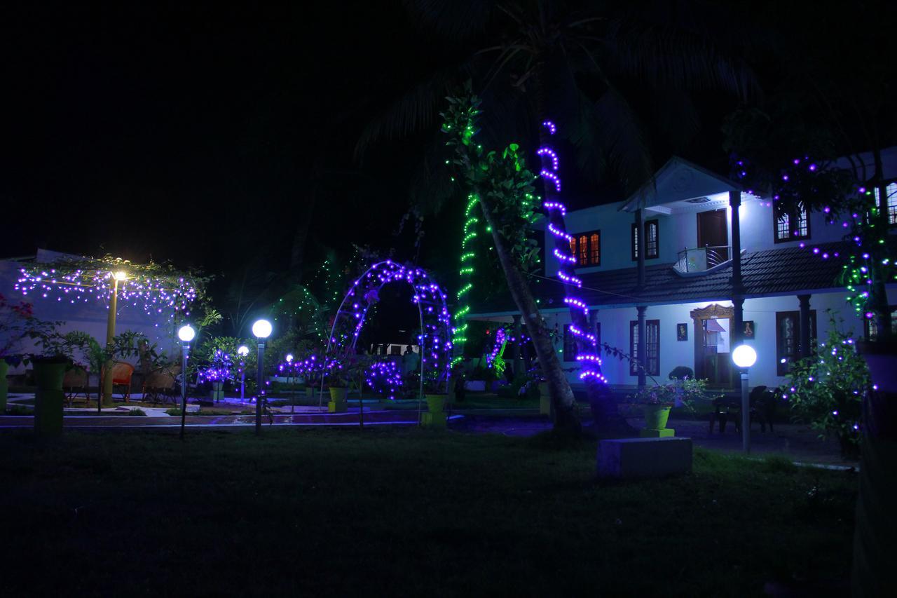 Marari Peterland Apartment Alappuzha ภายนอก รูปภาพ